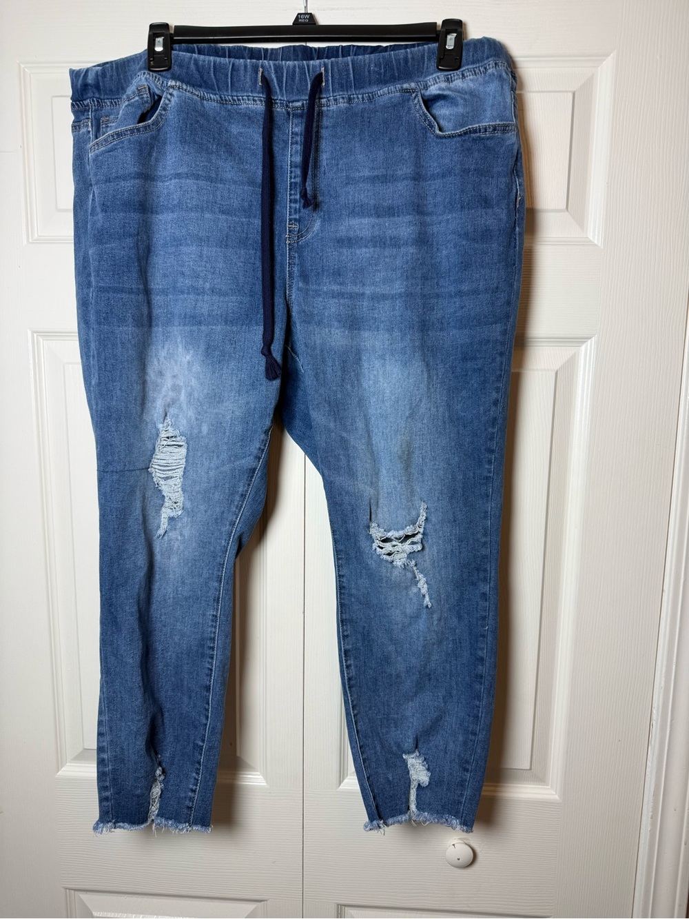 YMI Jeans‎ USA Women's Denim Distressed Ankle Joggers
